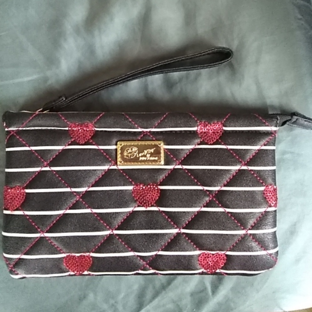 Betsey Johnson Black & White Heart Clutch